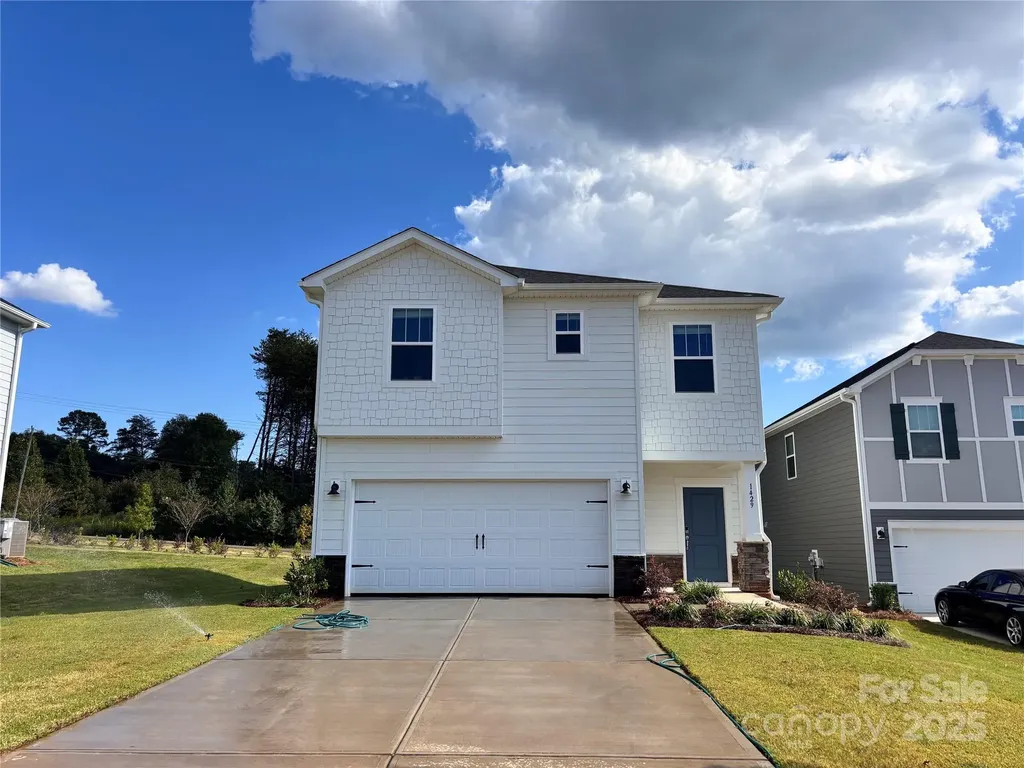 1429 Wildflower Street Newton NC 28658