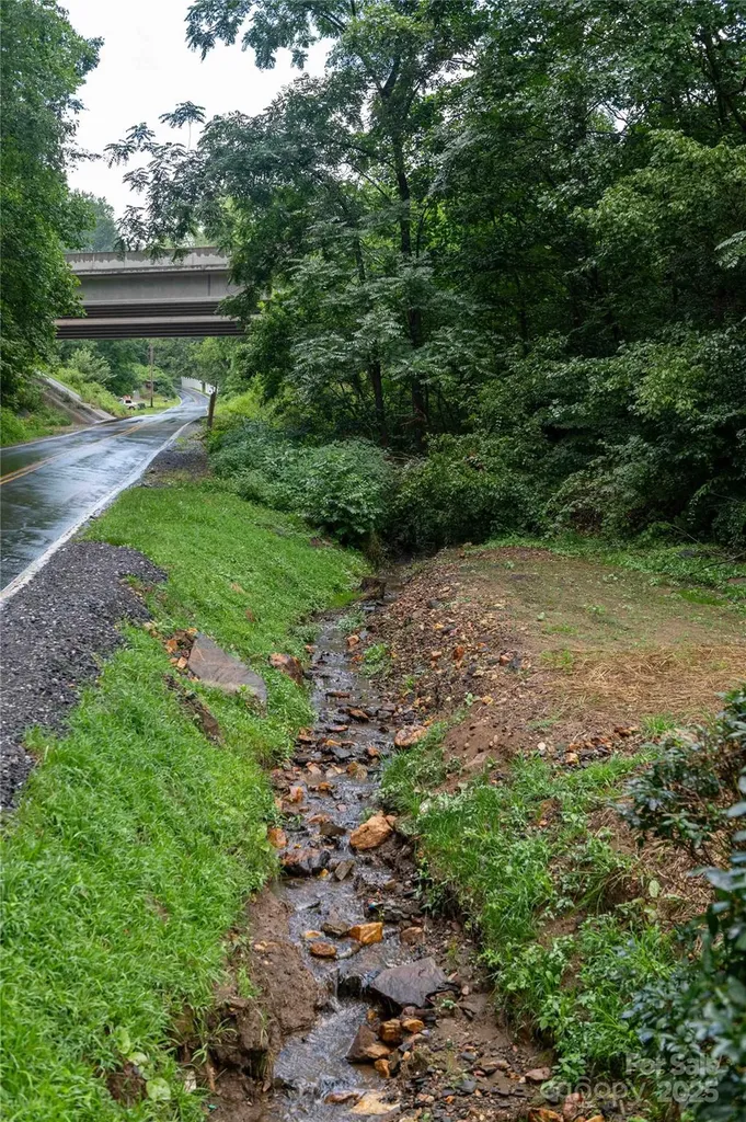 40 Double Island Road Burnsville NC 28714