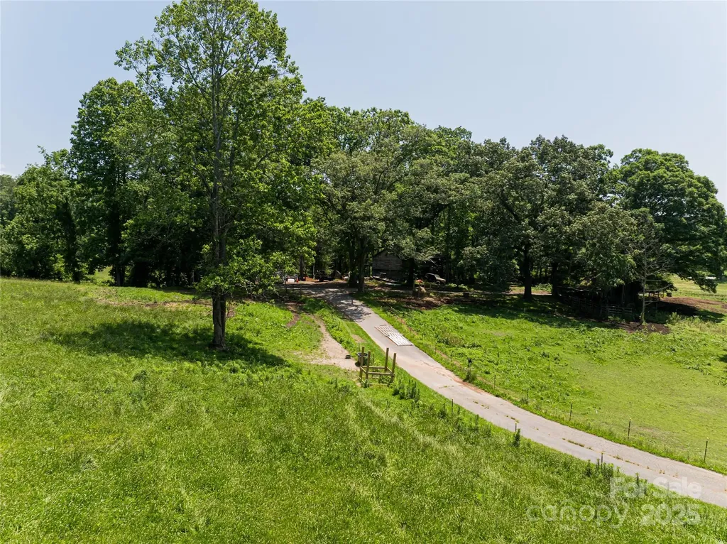 173 Avery Creek Road Arden NC 28704