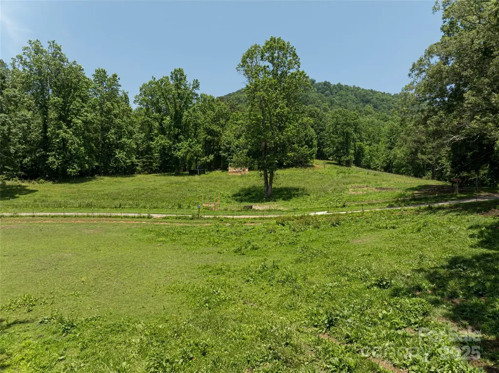 173 Avery Creek Road Arden NC 28704