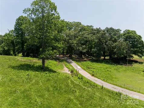 173 Avery Creek Road Arden NC 28704