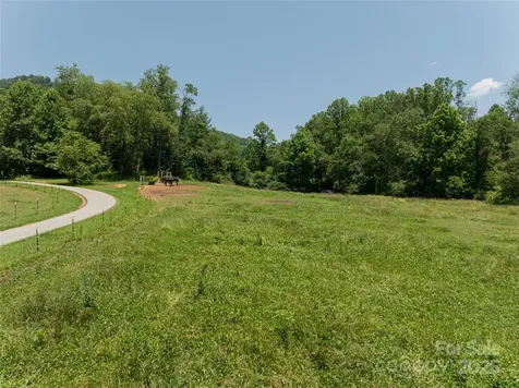 173 Avery Creek Road Arden NC 28704