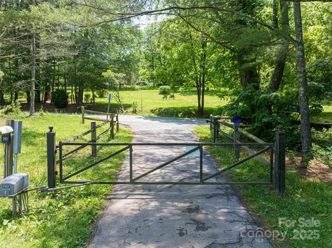 173 Avery Creek Road Arden NC 28704