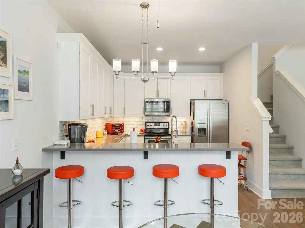 37 Thornes Lane Asheville NC 28805