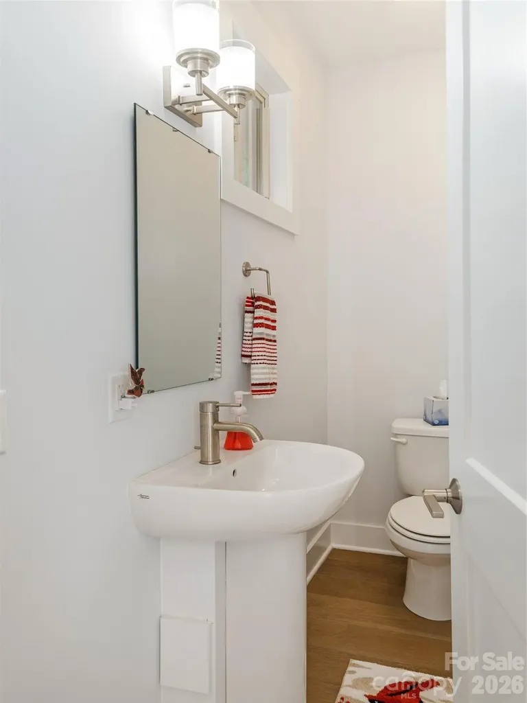 37 Thornes Lane Asheville NC 28805