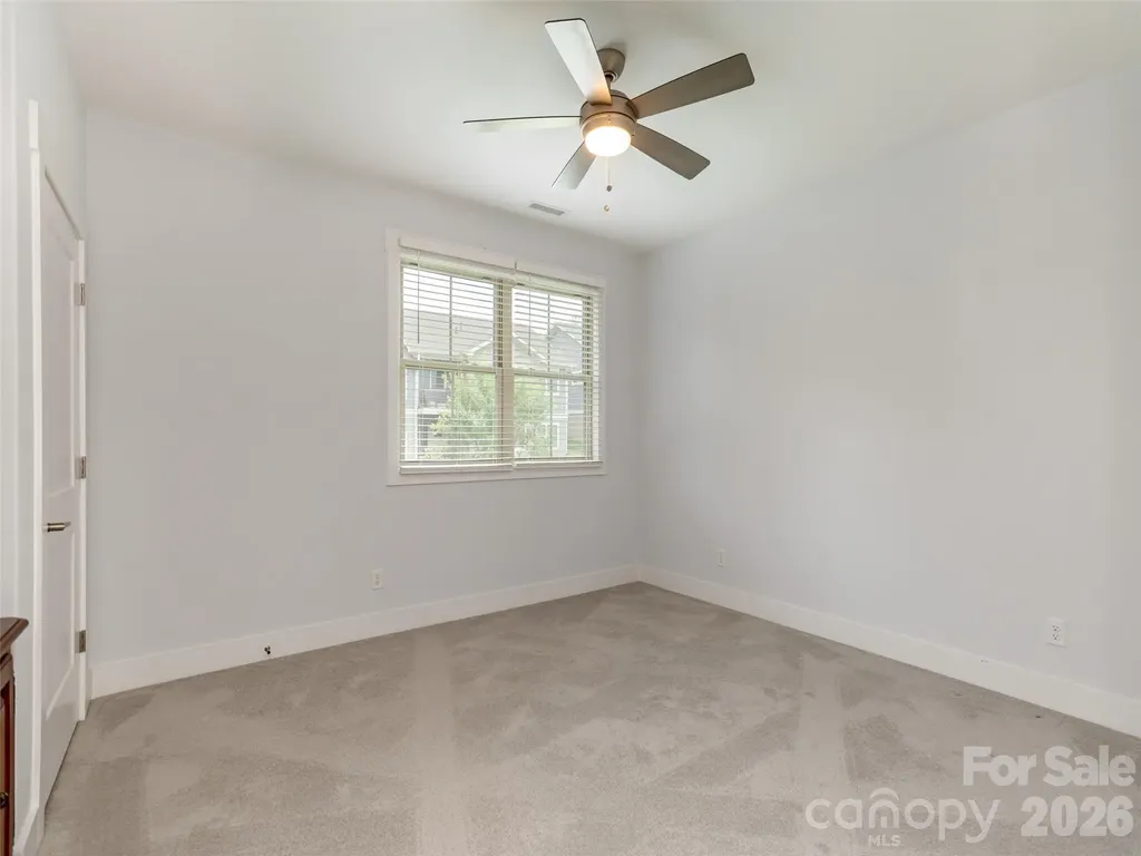 37 Thornes Lane Asheville NC 28805