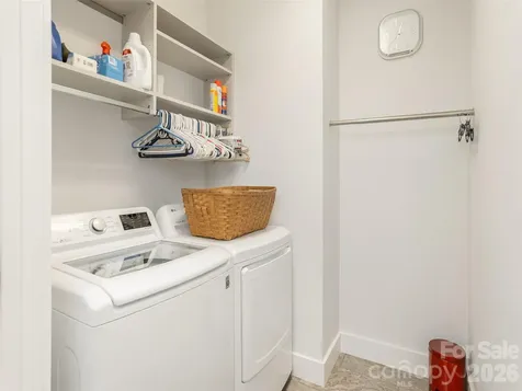37 Thornes Lane Asheville NC 28805