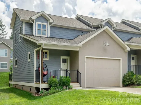 37 Thornes Lane Asheville NC 28805