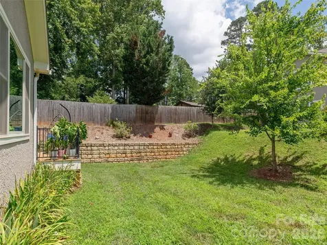 37 Thornes Lane Asheville NC 28805
