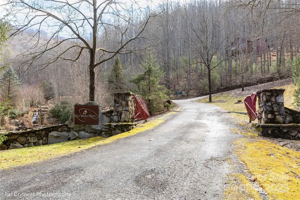 99999 Little Pond Pass Mars Hill NC 28754