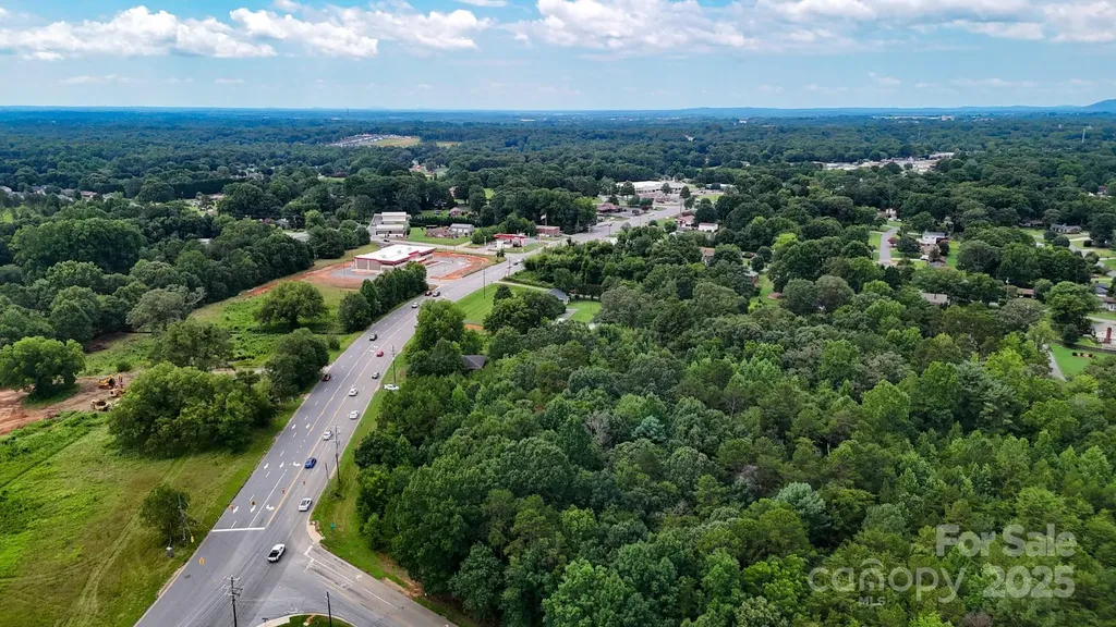 3387 Springs Road NE Hickory NC 28601