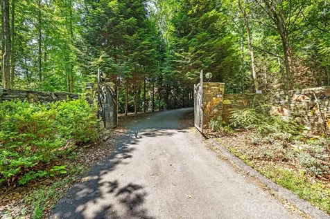 652 Avery Creek Road Arden NC 28704