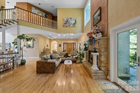 652 Avery Creek Road Arden NC 28704
