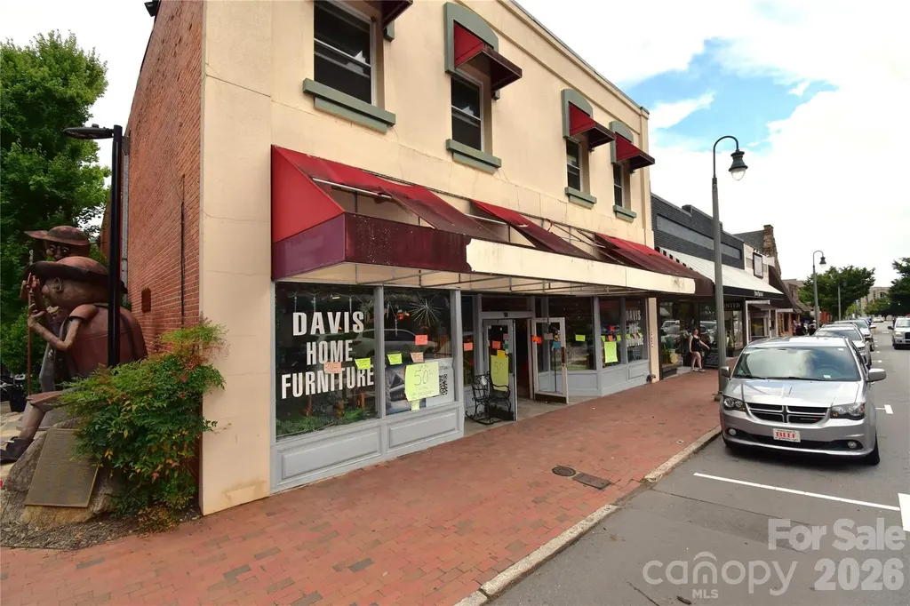 93 N Main Street Waynesville NC 28786