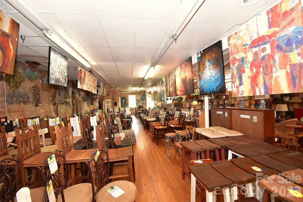 93 N Main Street Waynesville NC 28786