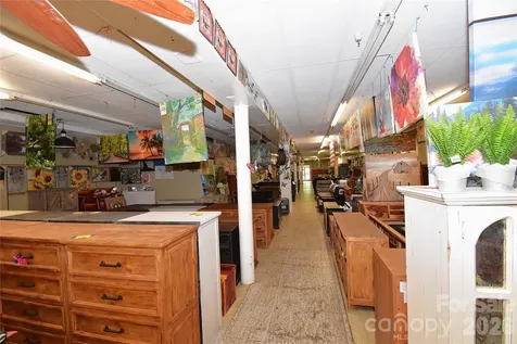 93 N Main Street Waynesville NC 28786