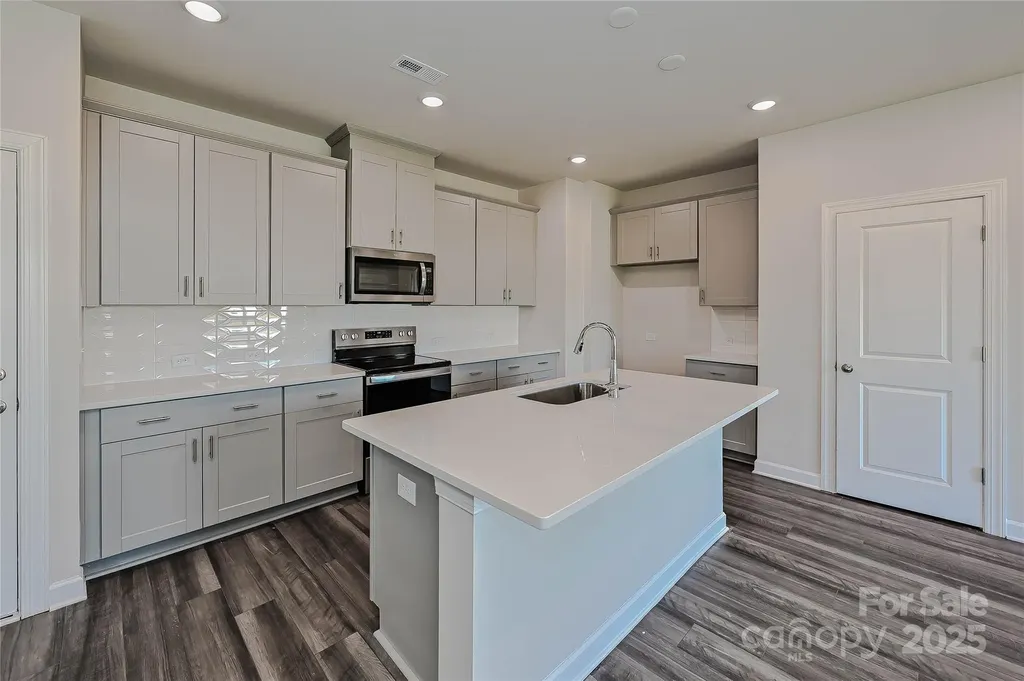 1433 Wildflower Street Newton NC 28658