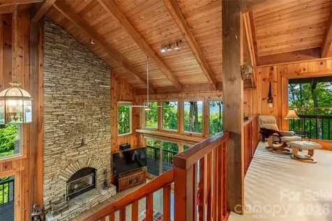 163 Tweetys Knoll Burnsville NC 28714