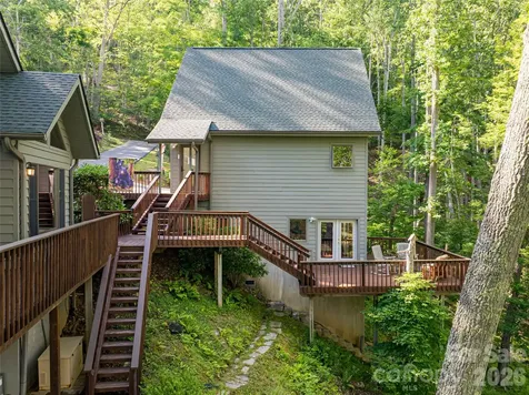 163 Tweetys Knoll Burnsville NC 28714