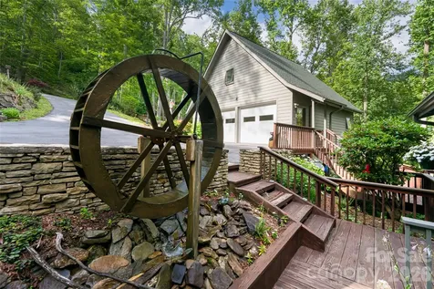163 Tweetys Knoll Burnsville NC 28714
