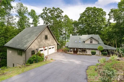 163 Tweetys Knoll Burnsville NC 28714