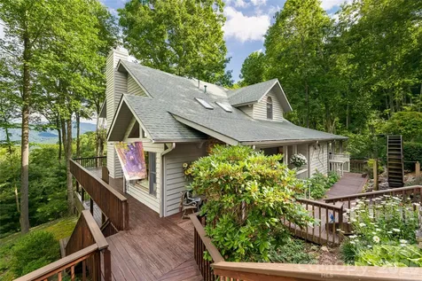 163 Tweetys Knoll Burnsville NC 28714