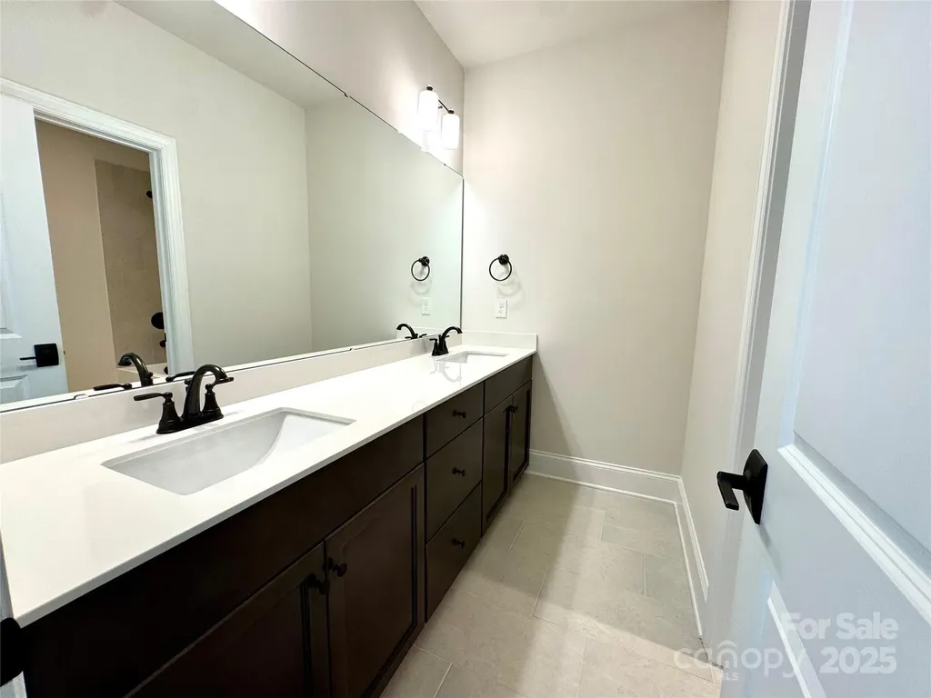 125 Crestview Lane Troutman NC 28166