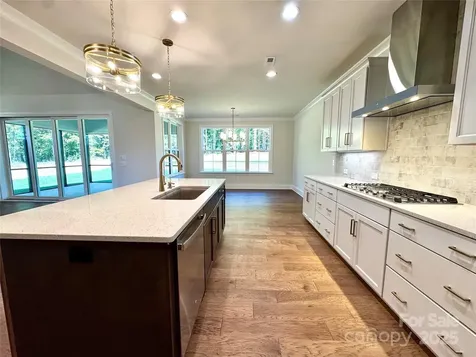 125 Crestview Lane Troutman NC 28166
