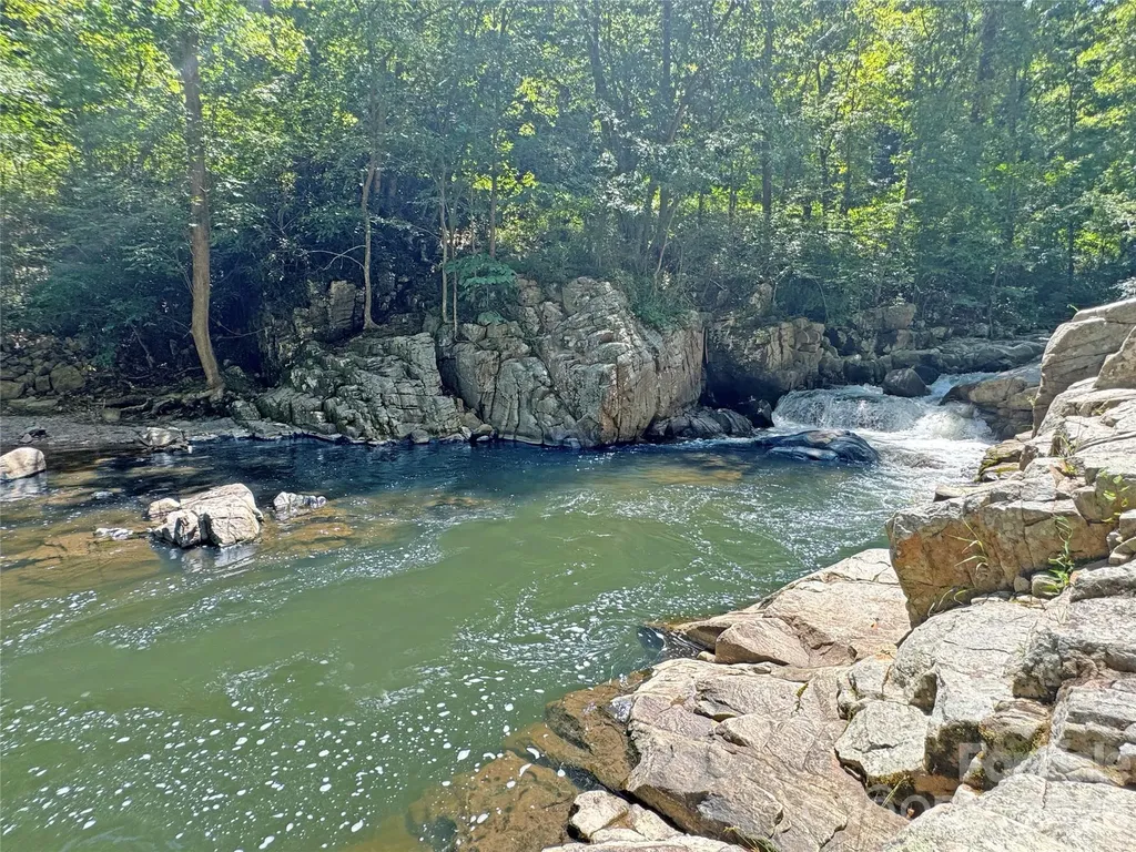 257 Henderson Drive Hot Springs NC 28743