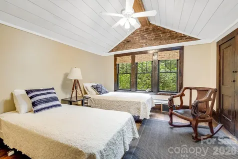 257 Henderson Drive Hot Springs NC 28743