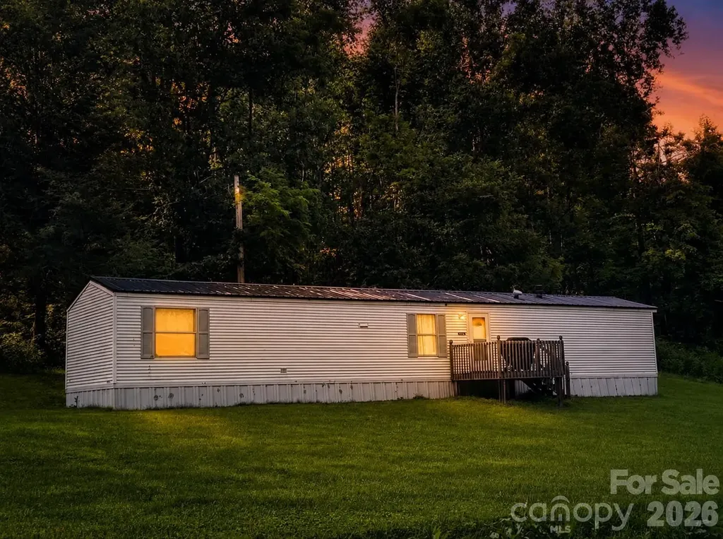 492 Chestnut Mountain Road Spruce Pine NC 28777