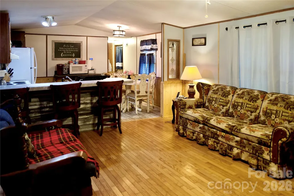 492 Chestnut Mountain Road Spruce Pine NC 28777