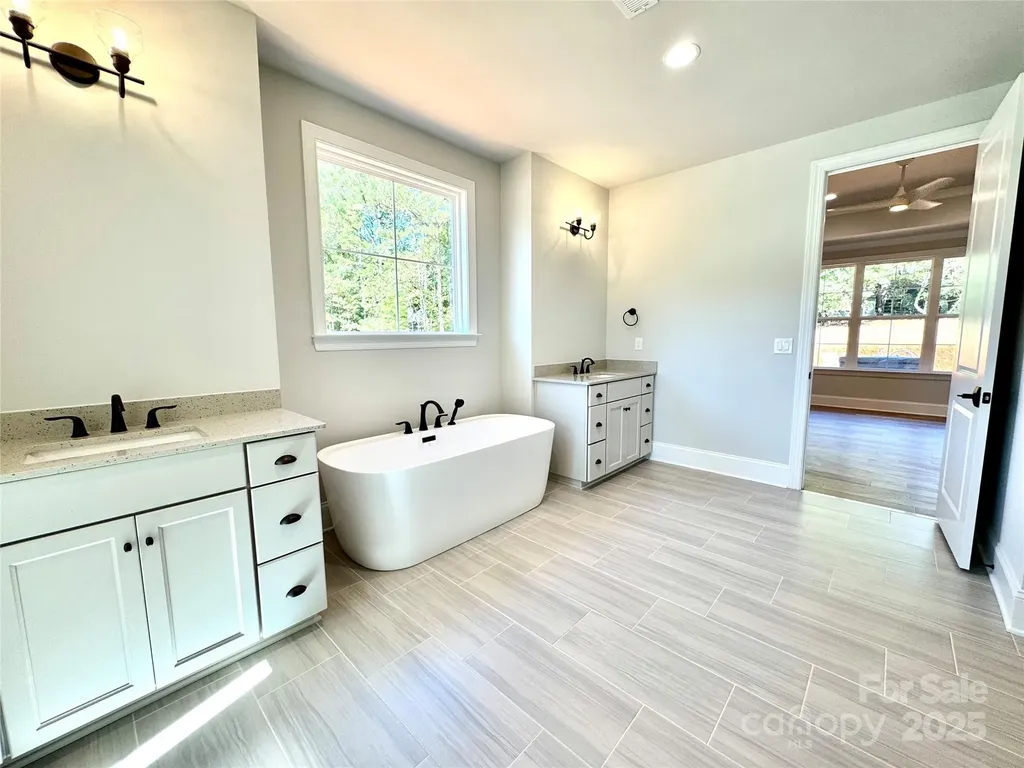 133 Crestview Lane Troutman NC 28166