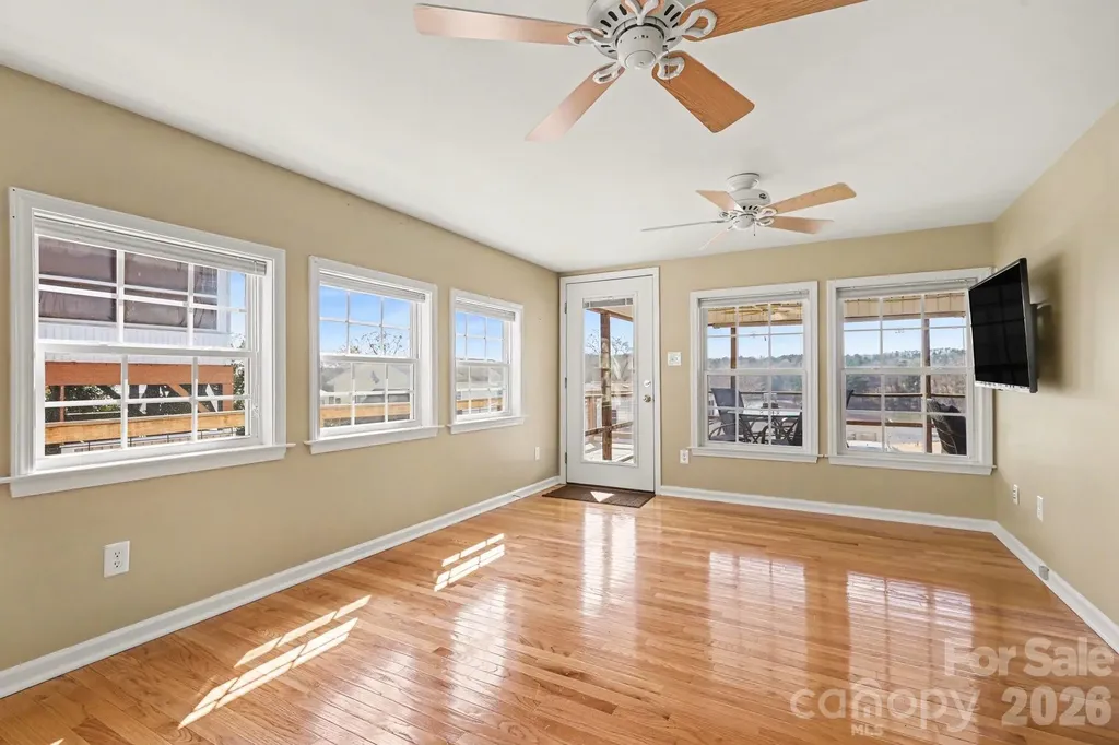 122 Maple Street New London NC 28127