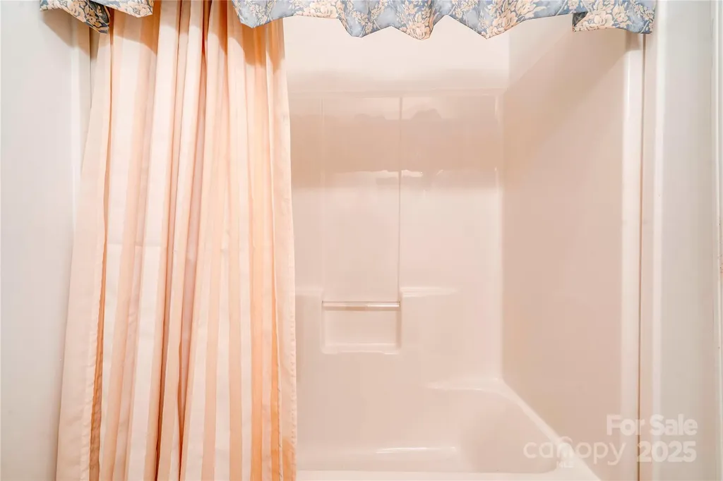 2606 Greenville Highway Flat Rock NC 28731