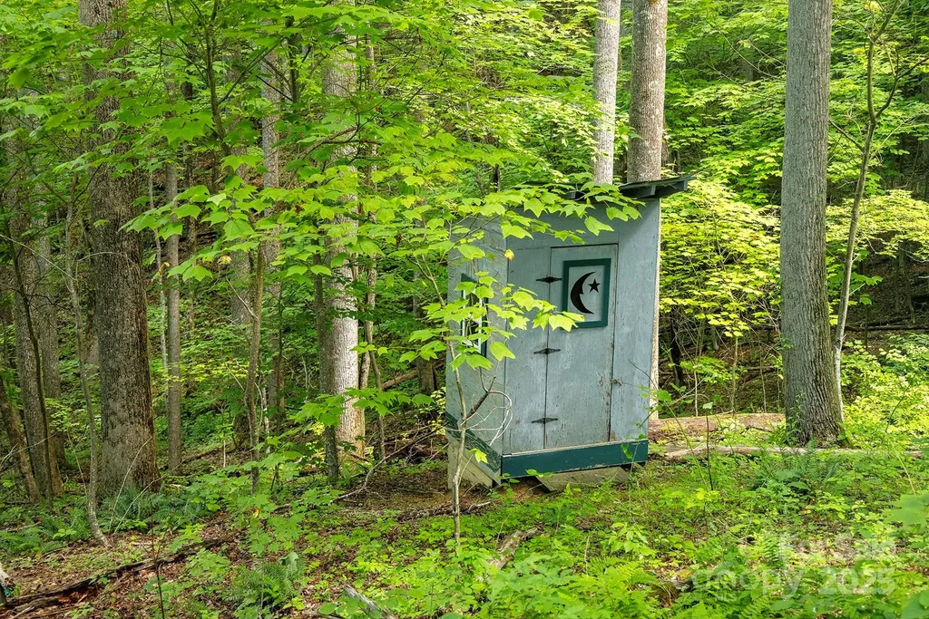 1710 Roaring Fork Road Mars Hill NC 28754