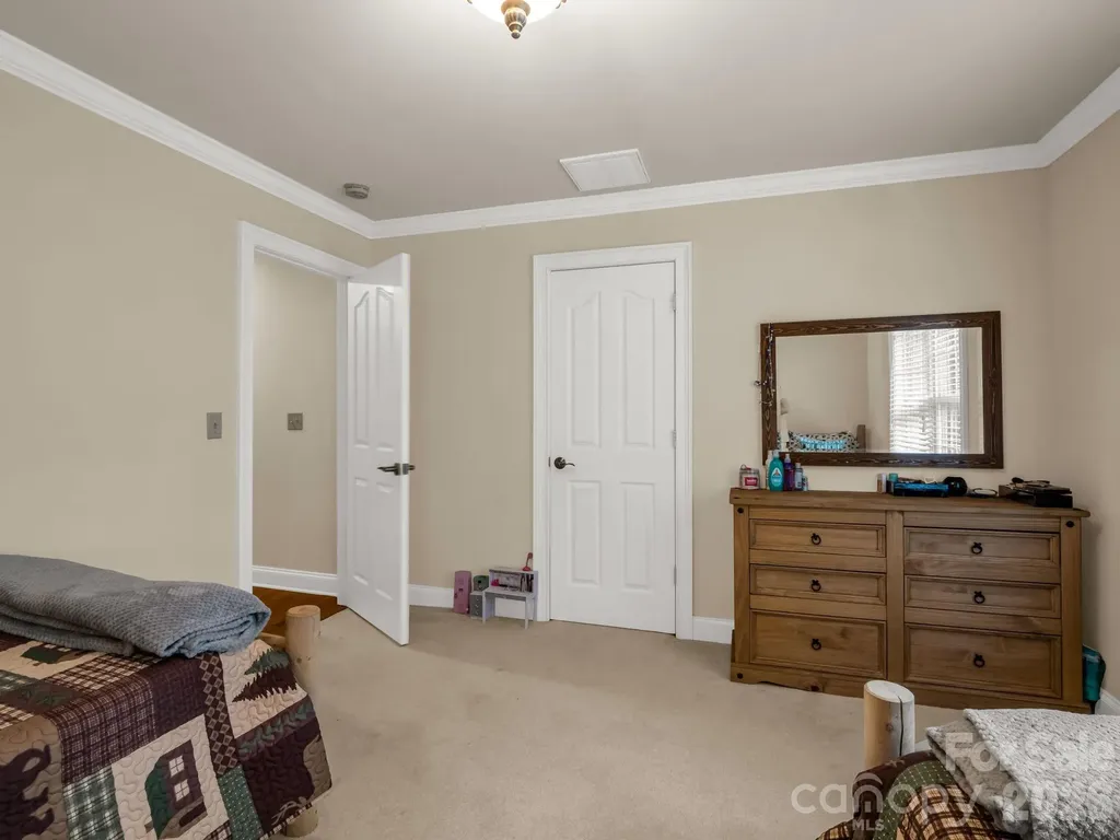 45 Brown Bear Ridge Trail Zirconia NC 28790