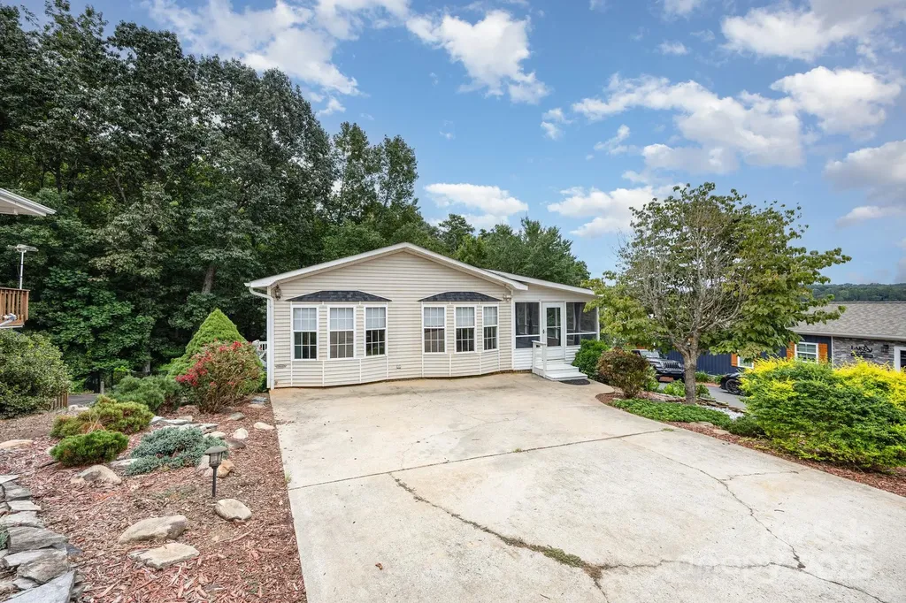 115 Trails End Lane New London NC 28127
