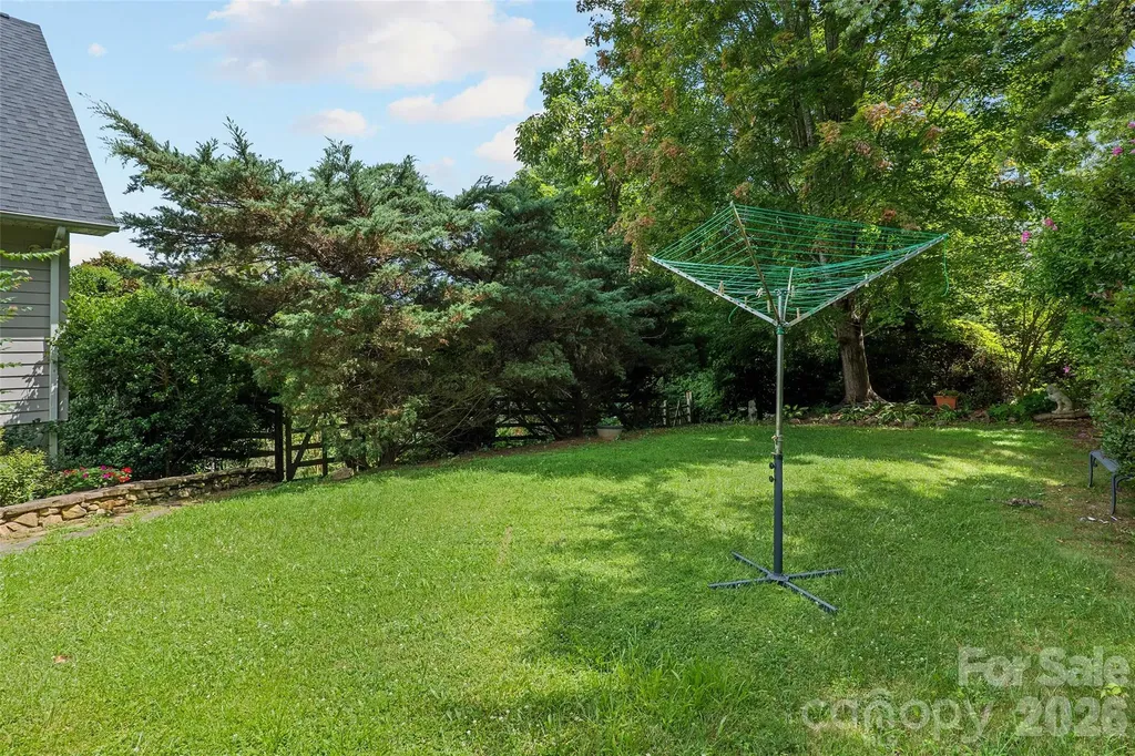 15 Willow Knolls Drive Weaverville NC 28787