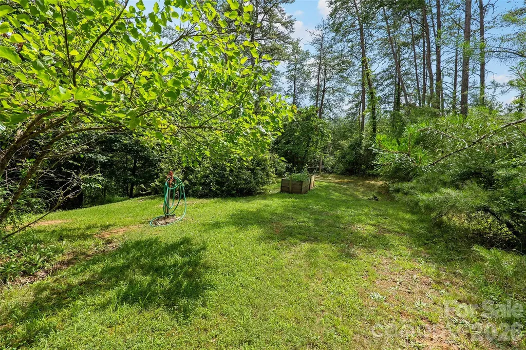 15 Willow Knolls Drive Weaverville NC 28787