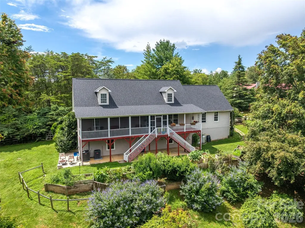 15 Willow Knolls Drive Weaverville NC 28787