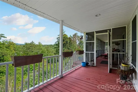 15 Willow Knolls Drive Weaverville NC 28787