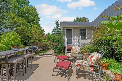 15 Willow Knolls Drive Weaverville NC 28787