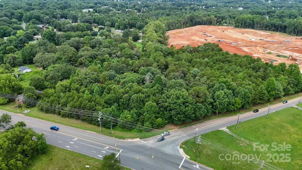 3387 Springs Road NE Hickory NC 28601