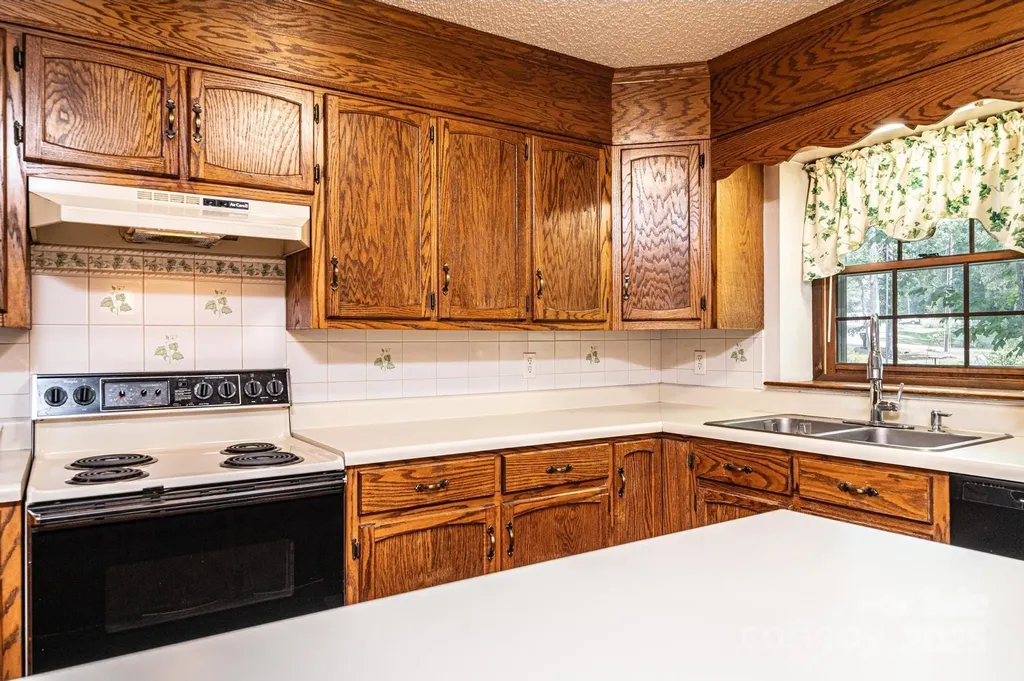 3781 Dover Street Claremont NC 28610