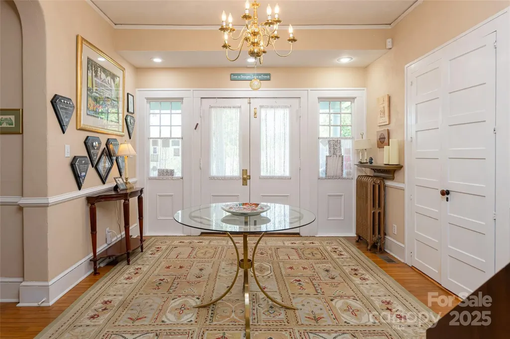 46 Cumberland Circle Asheville NC 28801
