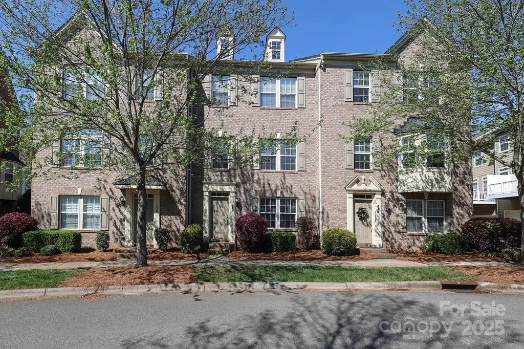 729 Naramore Street Davidson NC 28036