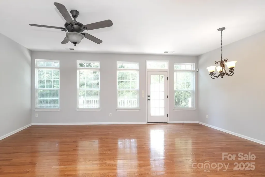 729 Naramore Street Davidson NC 28036