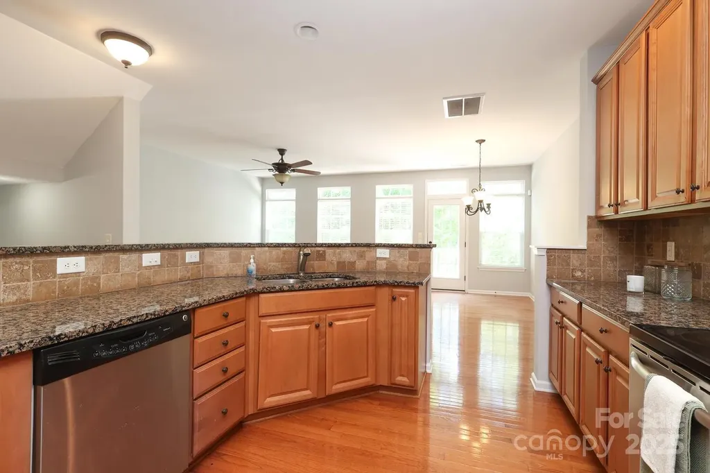 729 Naramore Street Davidson NC 28036