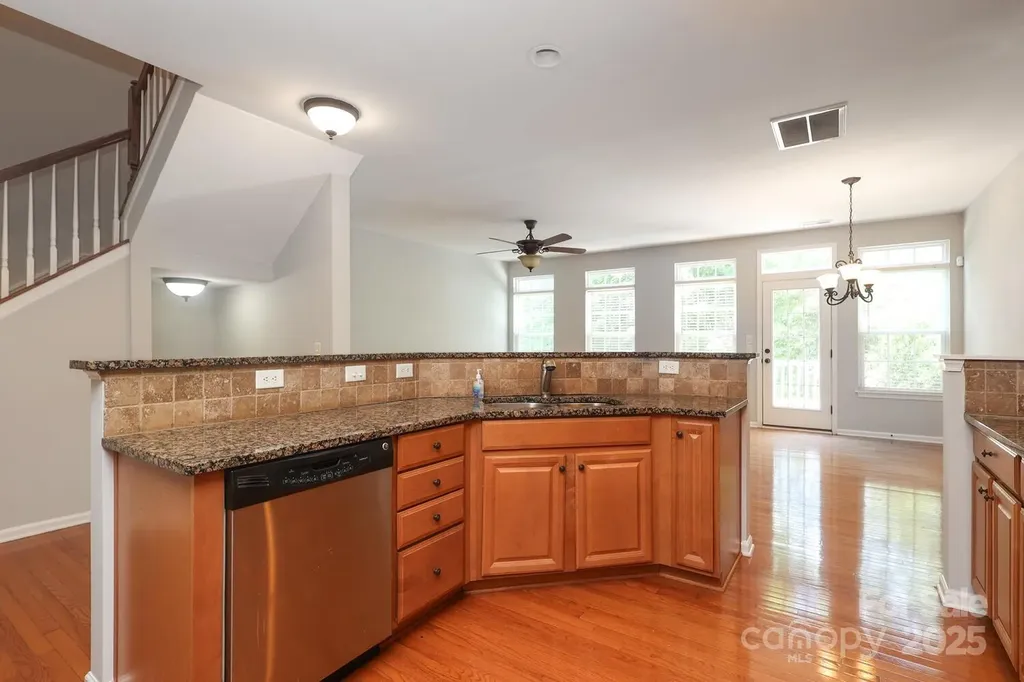 729 Naramore Street Davidson NC 28036